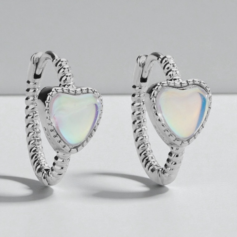 S925 Sterling Silver Colour Changing Moonstone Heart Hoop Earrings. New. - Picture 4 of 8